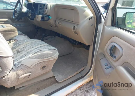 1998 GMC Sierra K1500 из США, поврежденный, VIN 2GTEK19R4W1527544